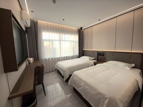 Heihe Hong'an Hotel (Central Pedestrian Street)