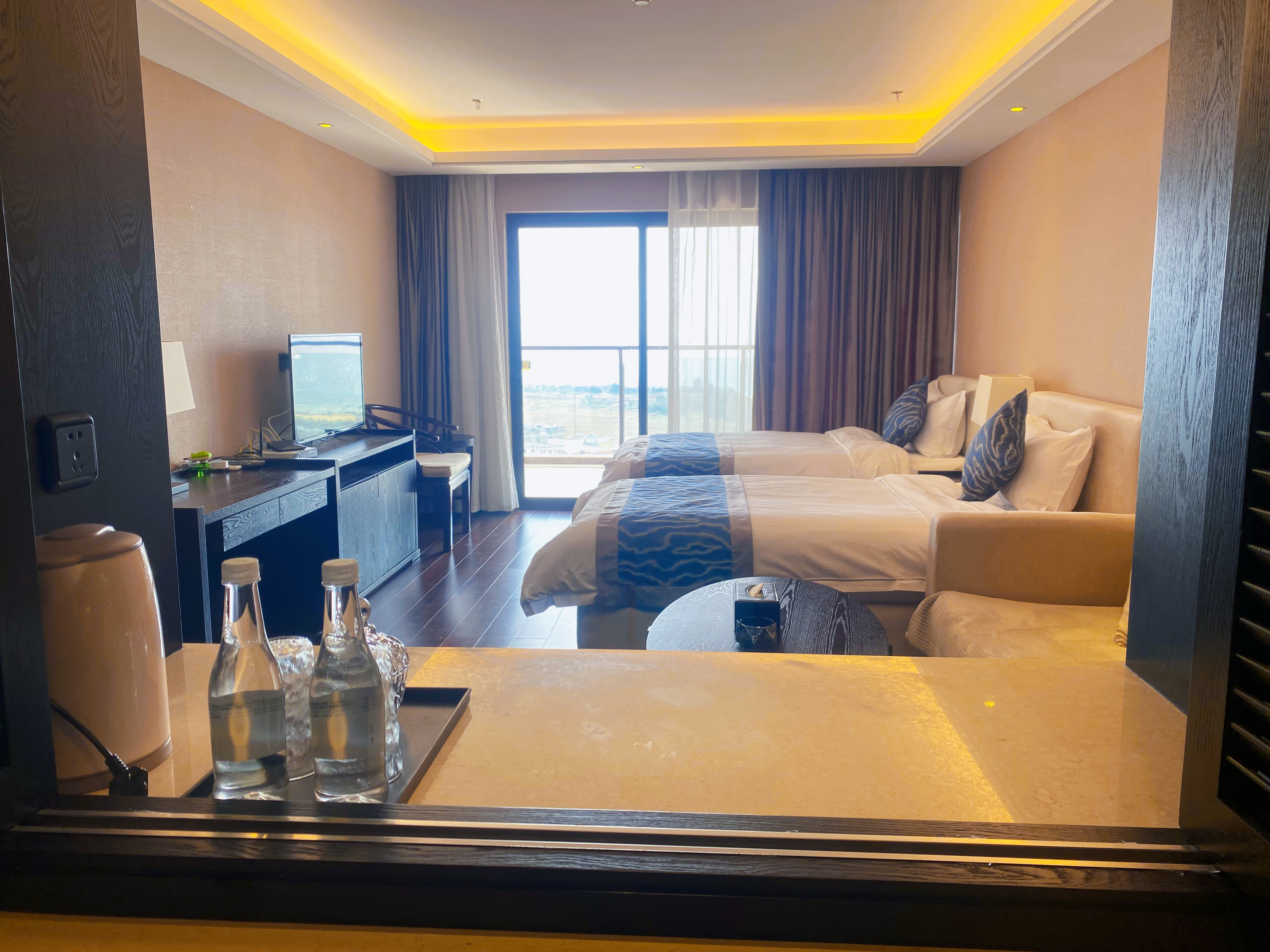 暮云·正湖景露台双床房