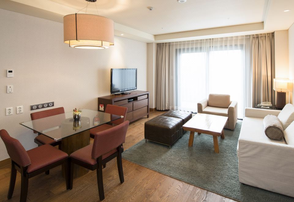 InterContinental Hotels ALPENSIA PYEONGCHANG RESORT by IHGDeluxe Suite