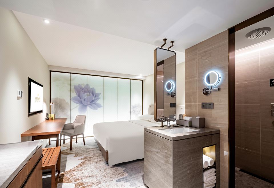 栖云楼标准大床房（无窗+畅享影音）