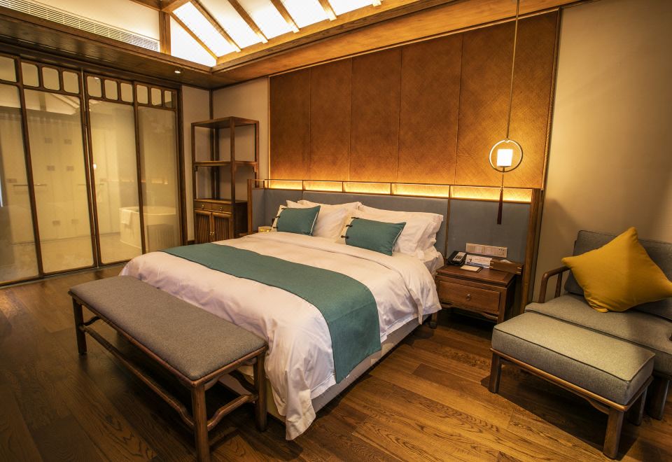 月溪庭院景观套房（送月溪庭院大床房）