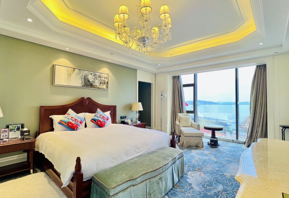 至尊海景汽車親子三臥套房【小童小帳篷+小童用品】