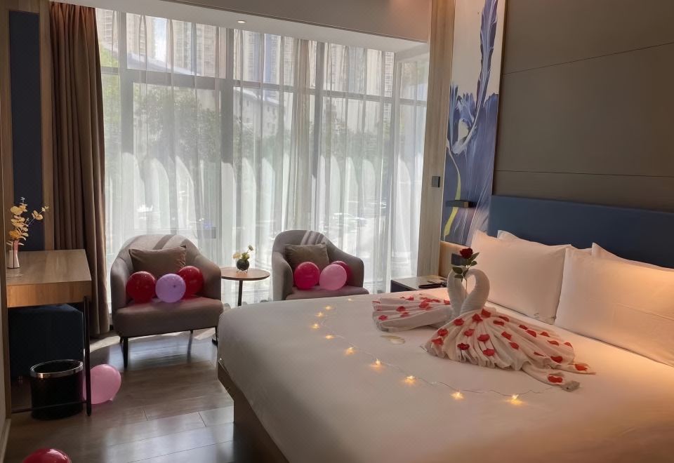 唯意轻奢主题房