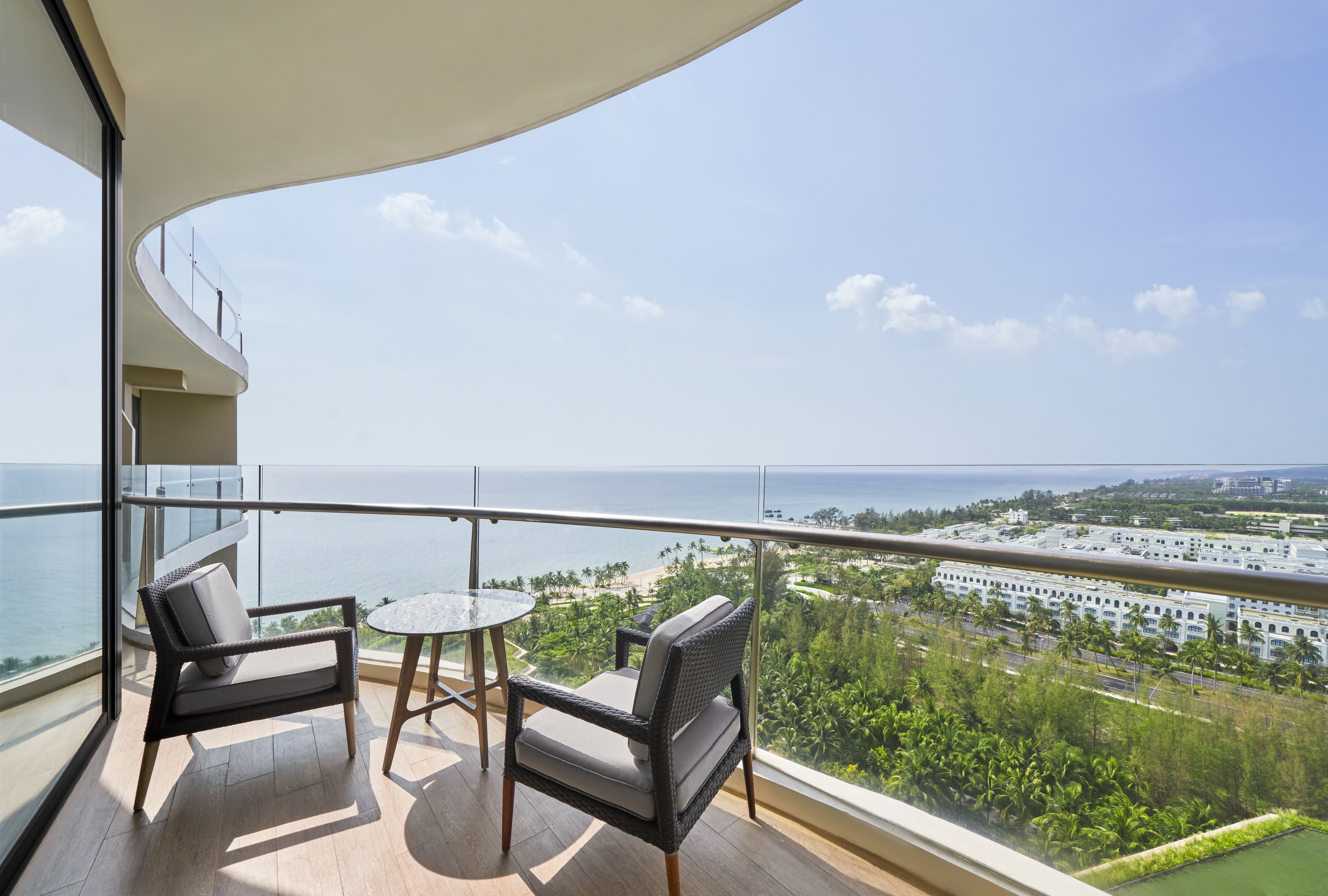 长滩景观公寓（特大床+2张单人床）