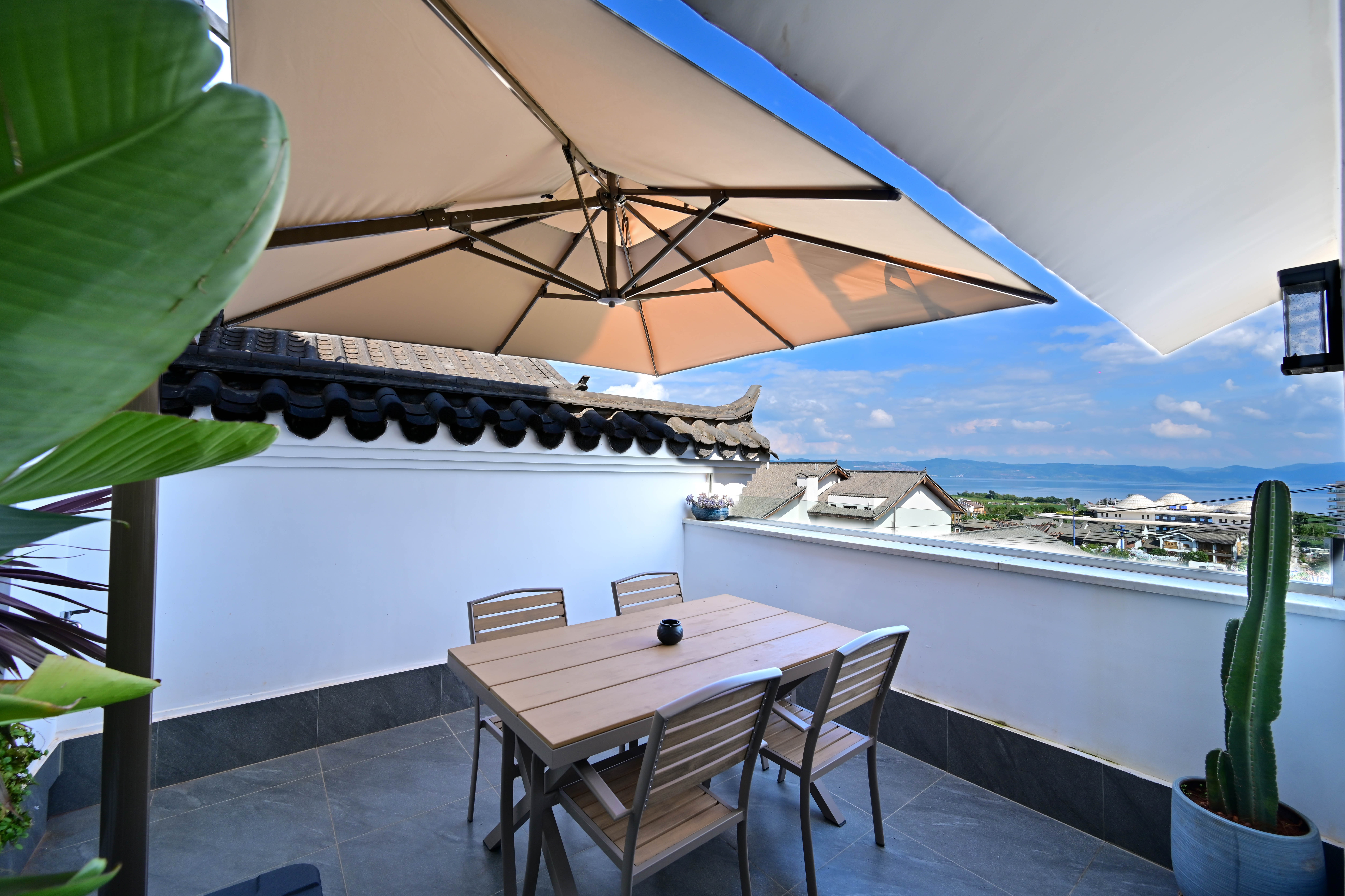 湖景露台亲子套房