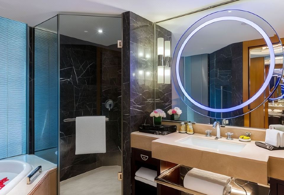 Intercontinental Century City ChengduFamily Room