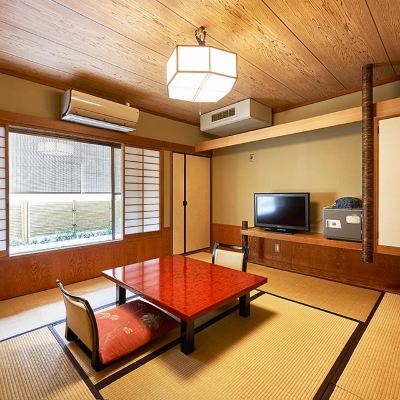 Shirayuri/Houzuki Pure Japanese Style 8 Tatami Room 豊島屋 クーポン