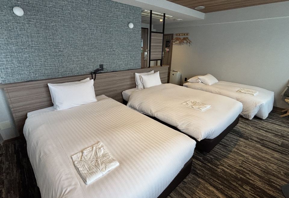 舒適雙床房（帶梳化床）