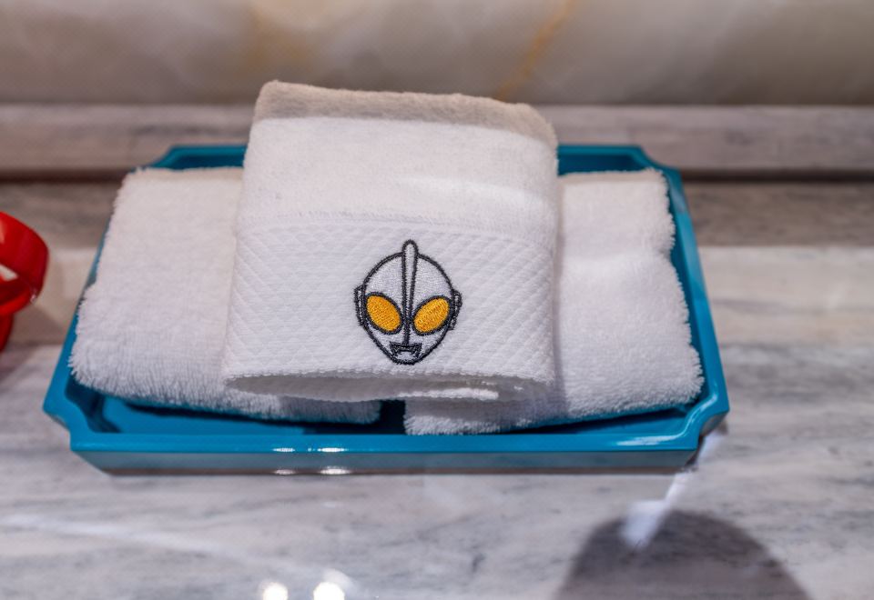 奥特曼亲子主题园景大床房