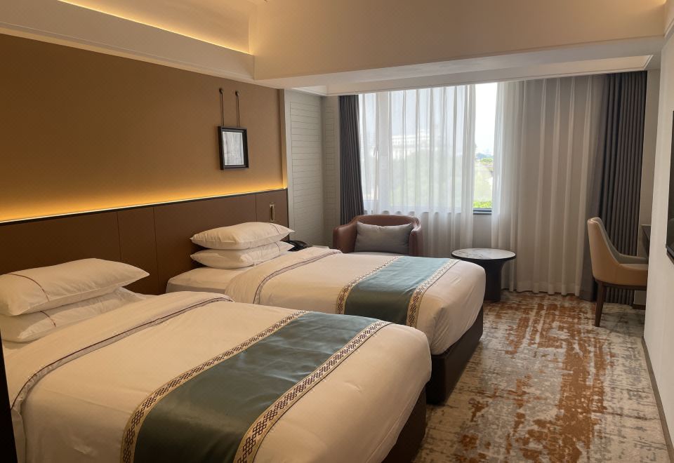 翠乐房欢聚三床房