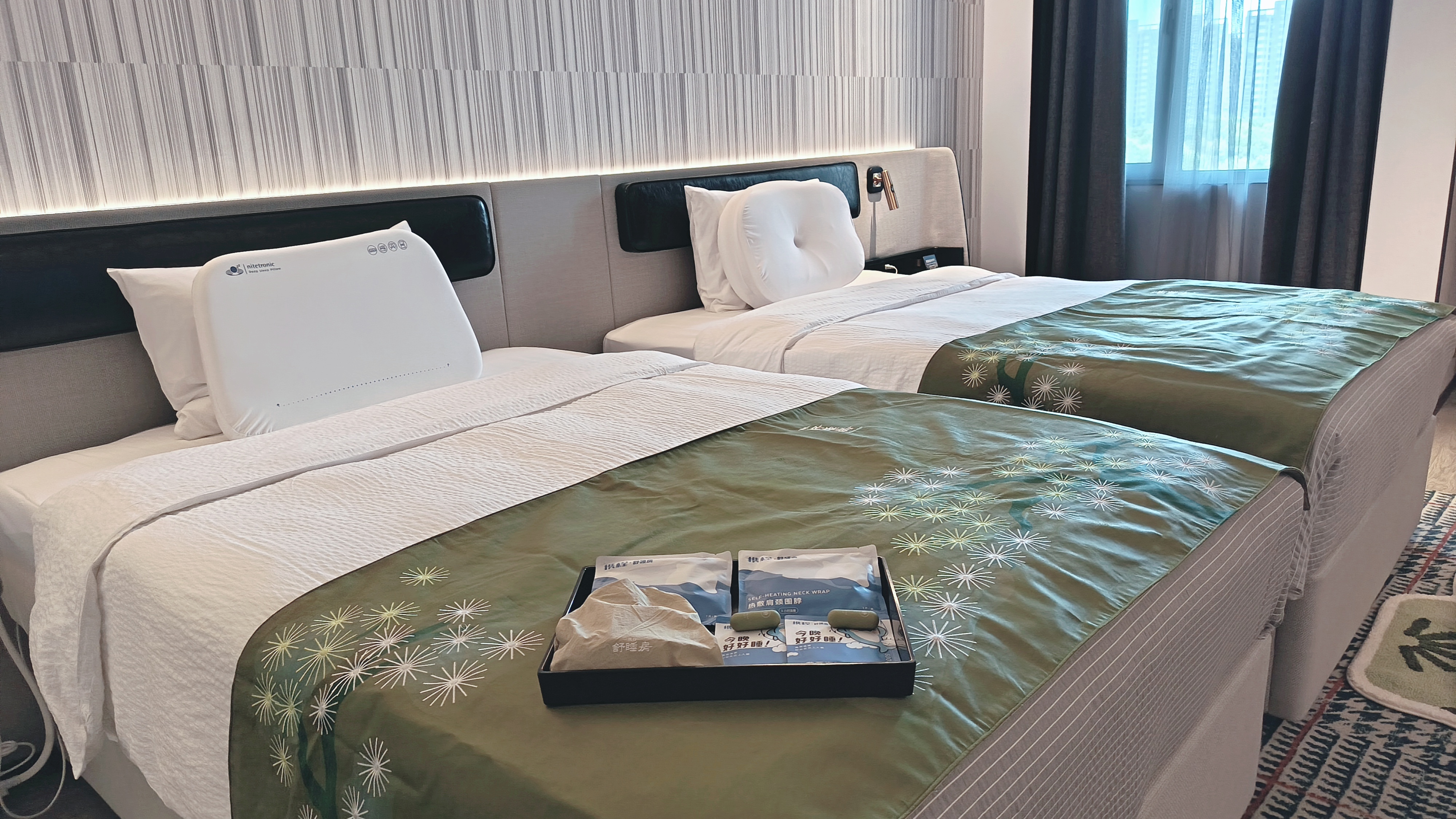 舒睡双床房（按摩助眠床垫+护颈深睡枕头+舒睡锦囊）