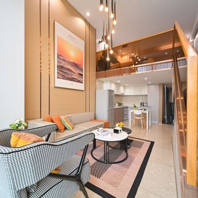 雅緻影音複式大床房（100寸屏幕+望城景+烘洗一體機） 麗途國際公寓（廣州珠江新城店）優惠