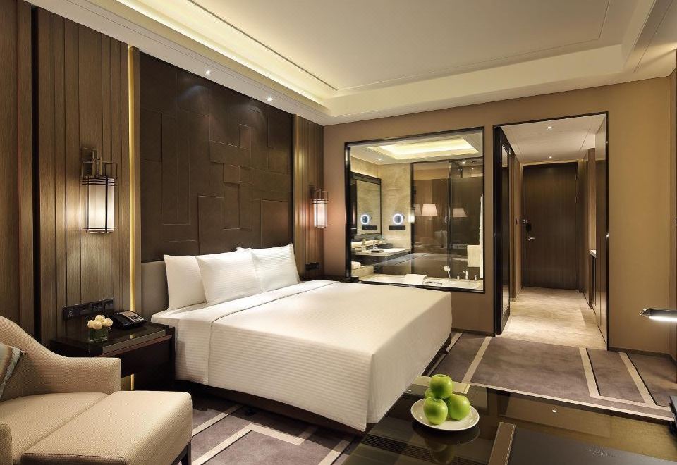 豪华荷里活大床房【浴缸+金可儿床垫+Acca Kappa洗护】