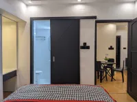 Entire Designer Apt+Free Airport Pickup+Discount