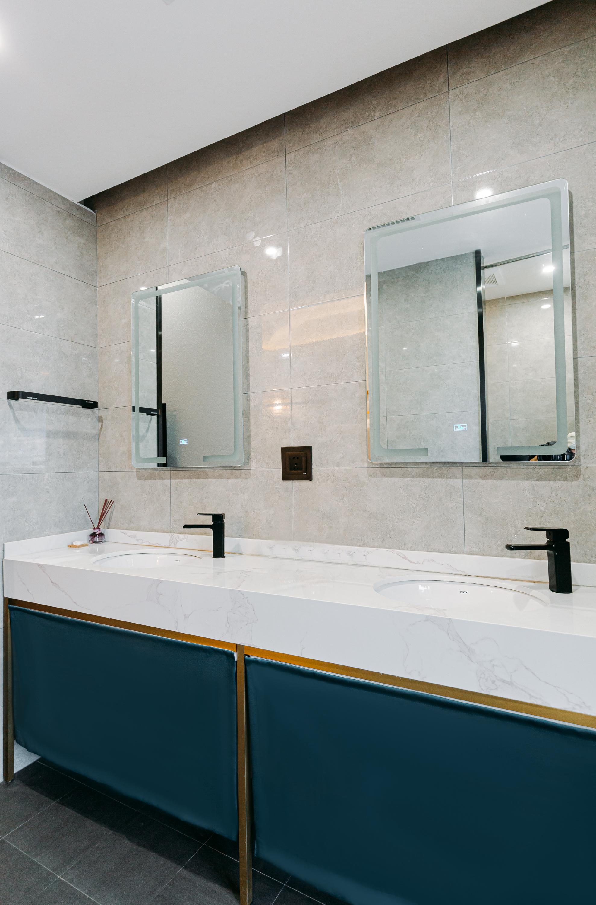 黄小鸭主题亲子房.露台观景浴缸套房