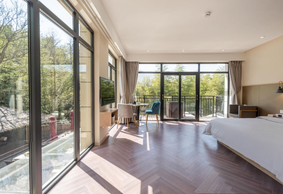 Executive Room - With View (Double Bed)