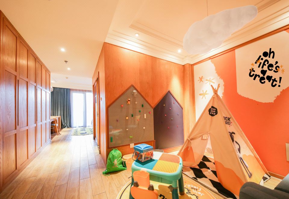 小羊肖恩舒適觀海大床房