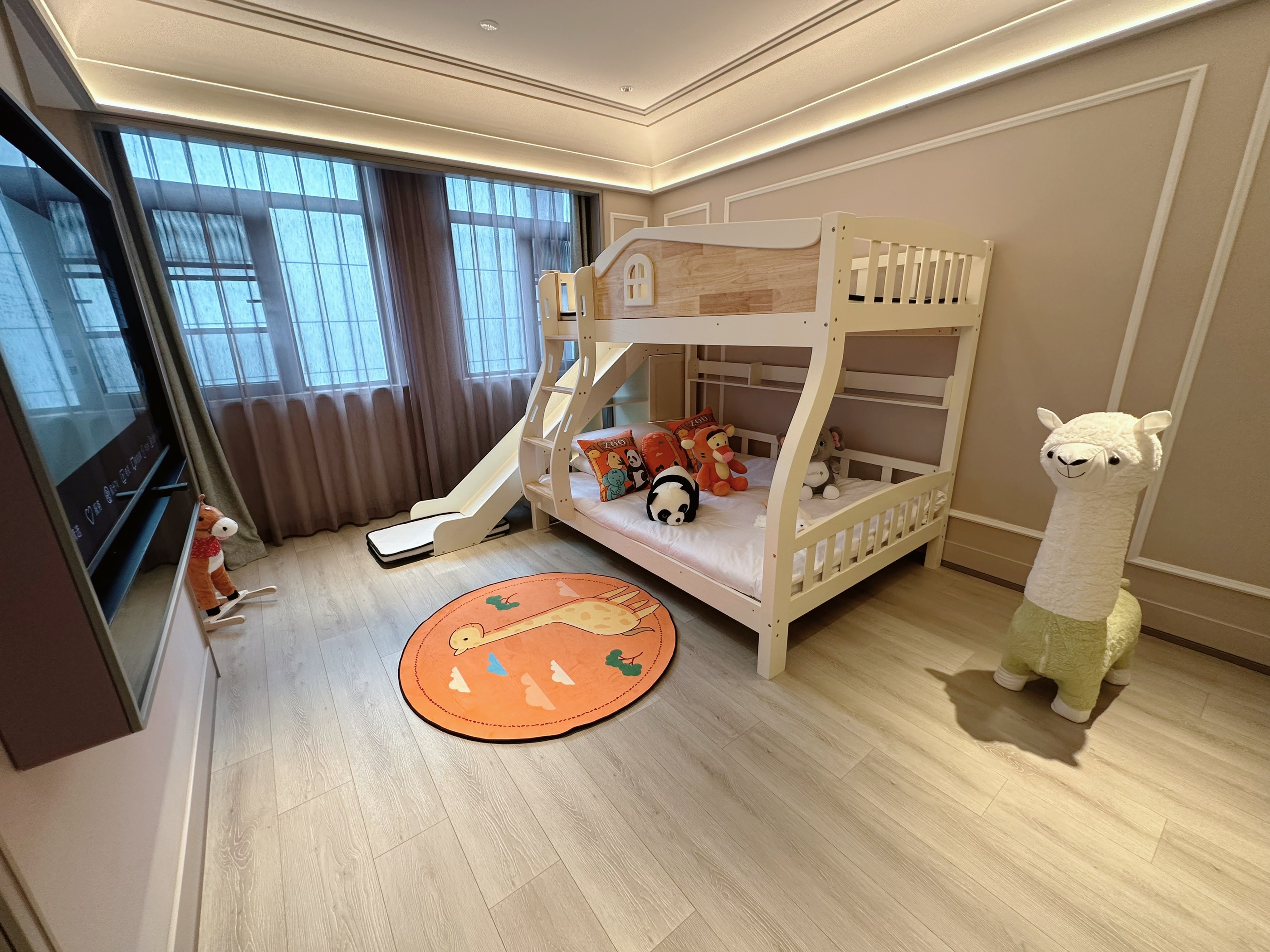 欢乐动物园家庭套房（主题床品+智能马桶+空气净化器）