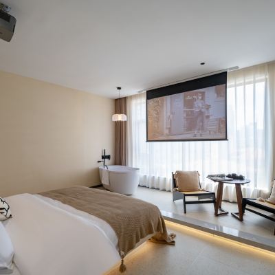 悅享景觀浴缸大床房 廈門集野·逸墅飯店（廈門北站集美大道地鐵站店）優惠