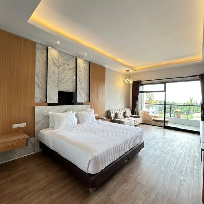 Premier Suite Room Grand Harvest Resort & Villas Promo Code