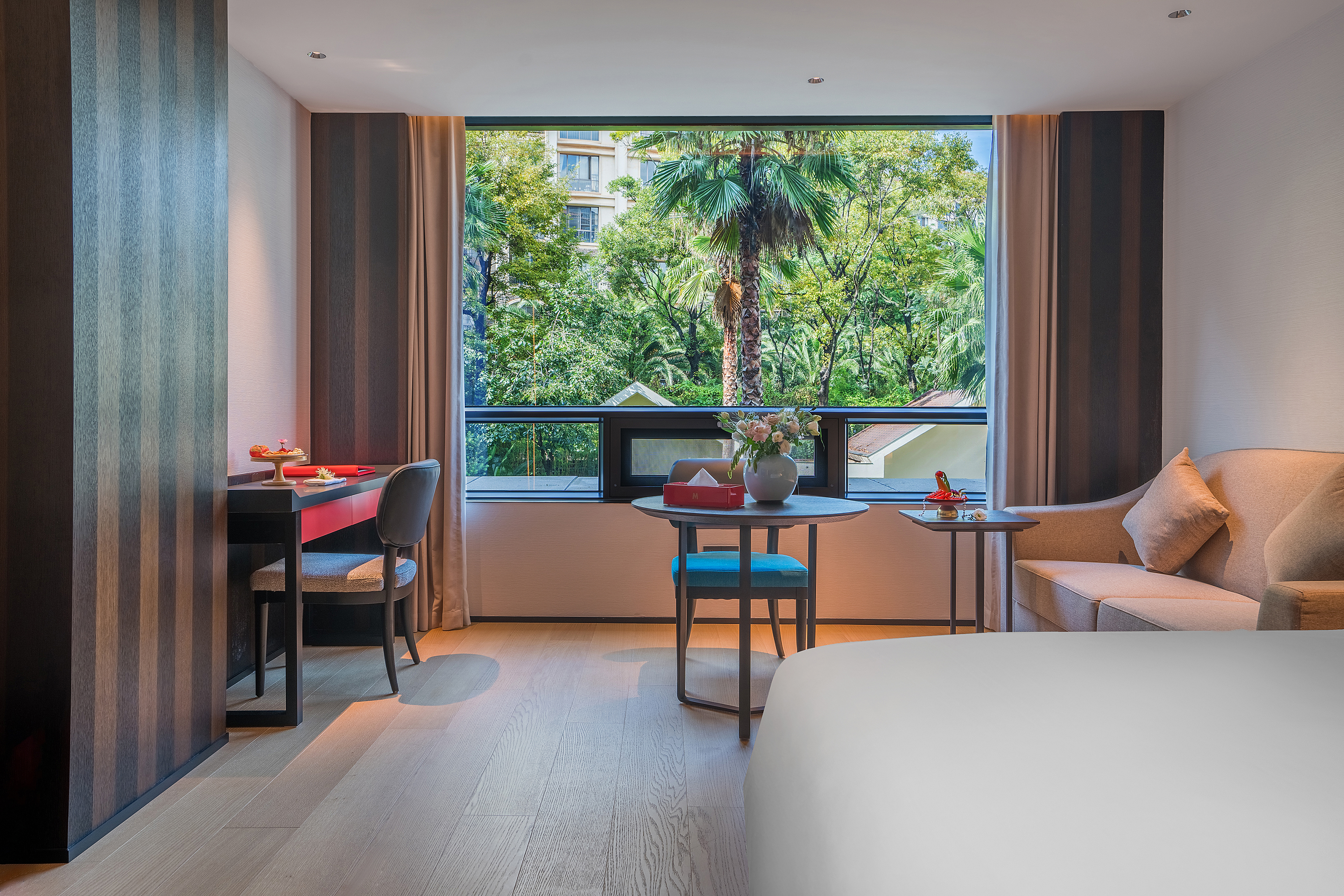 豪华园景大床房