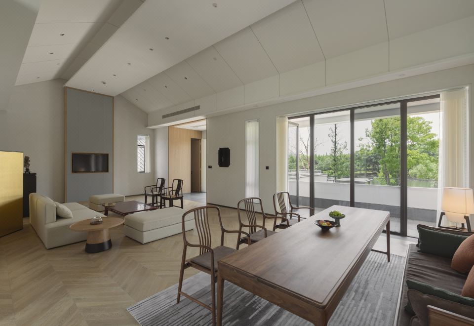 湖雅阁三卧室别墅