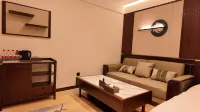 Xinzhou Shixi Grand Hotel (Xinzhou West Station)