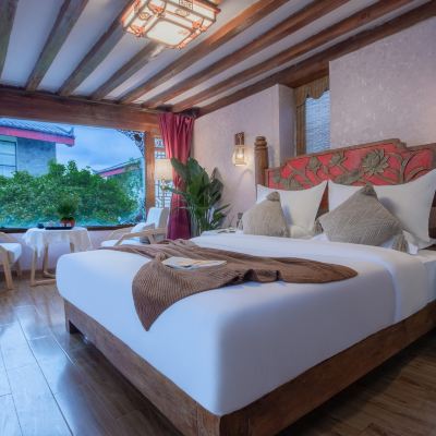 雲隱丨蜜月大床房（空調） 麗江一夕一夏民宿優惠