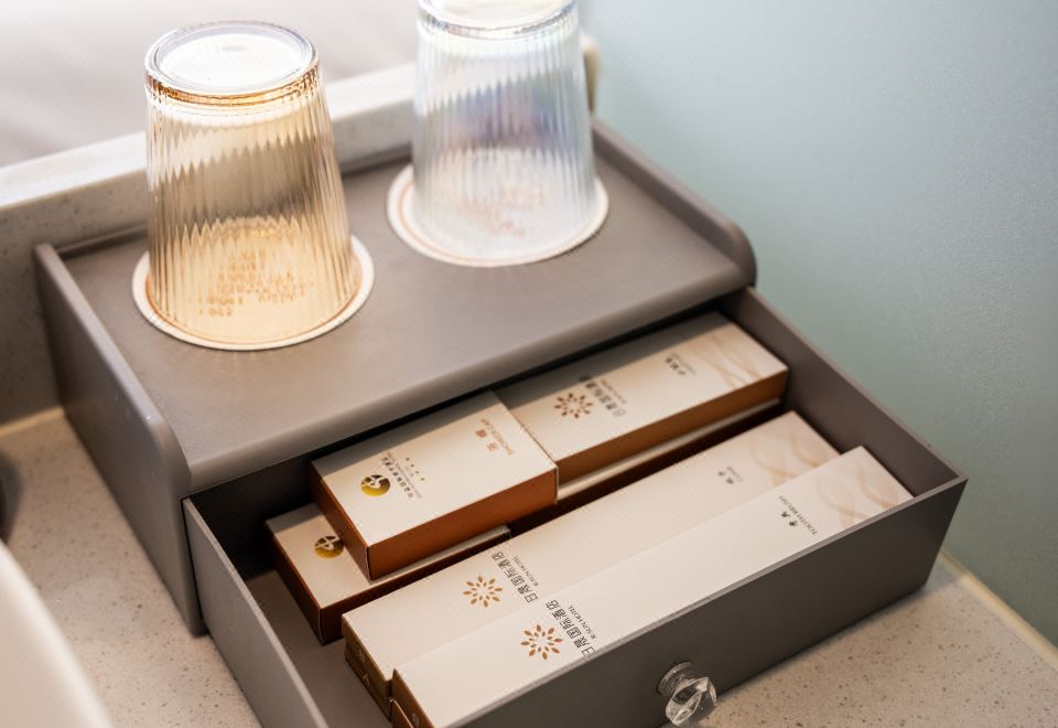 臻選大床房A（智能客控+全景高層落地窗+小冰箱）