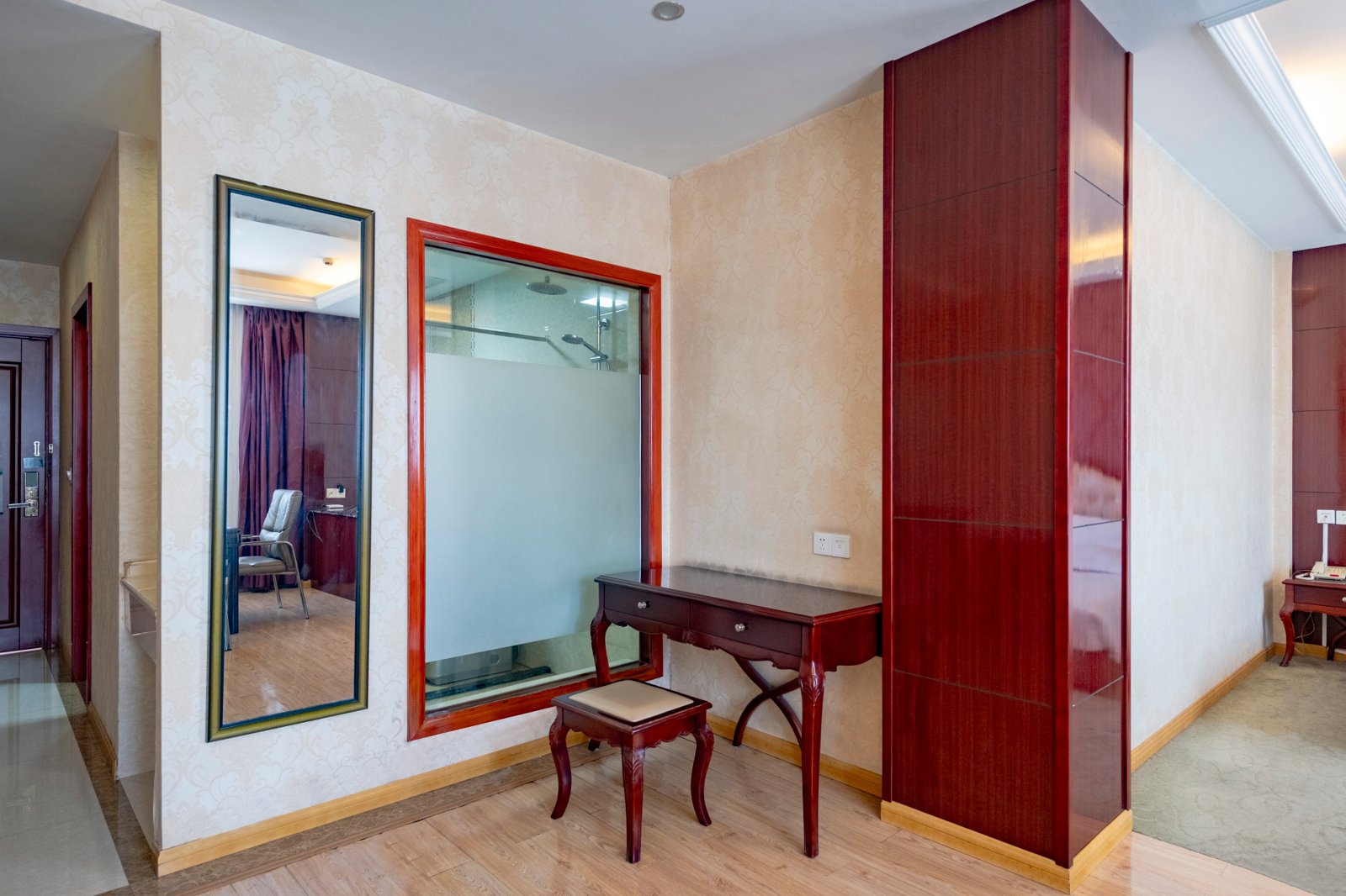 豪华棋牌大床房