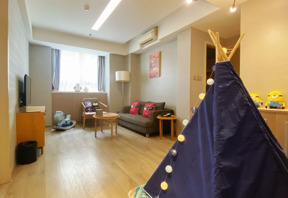 尊享双卧汽车超人亲子房（可做饭+带浴缸）