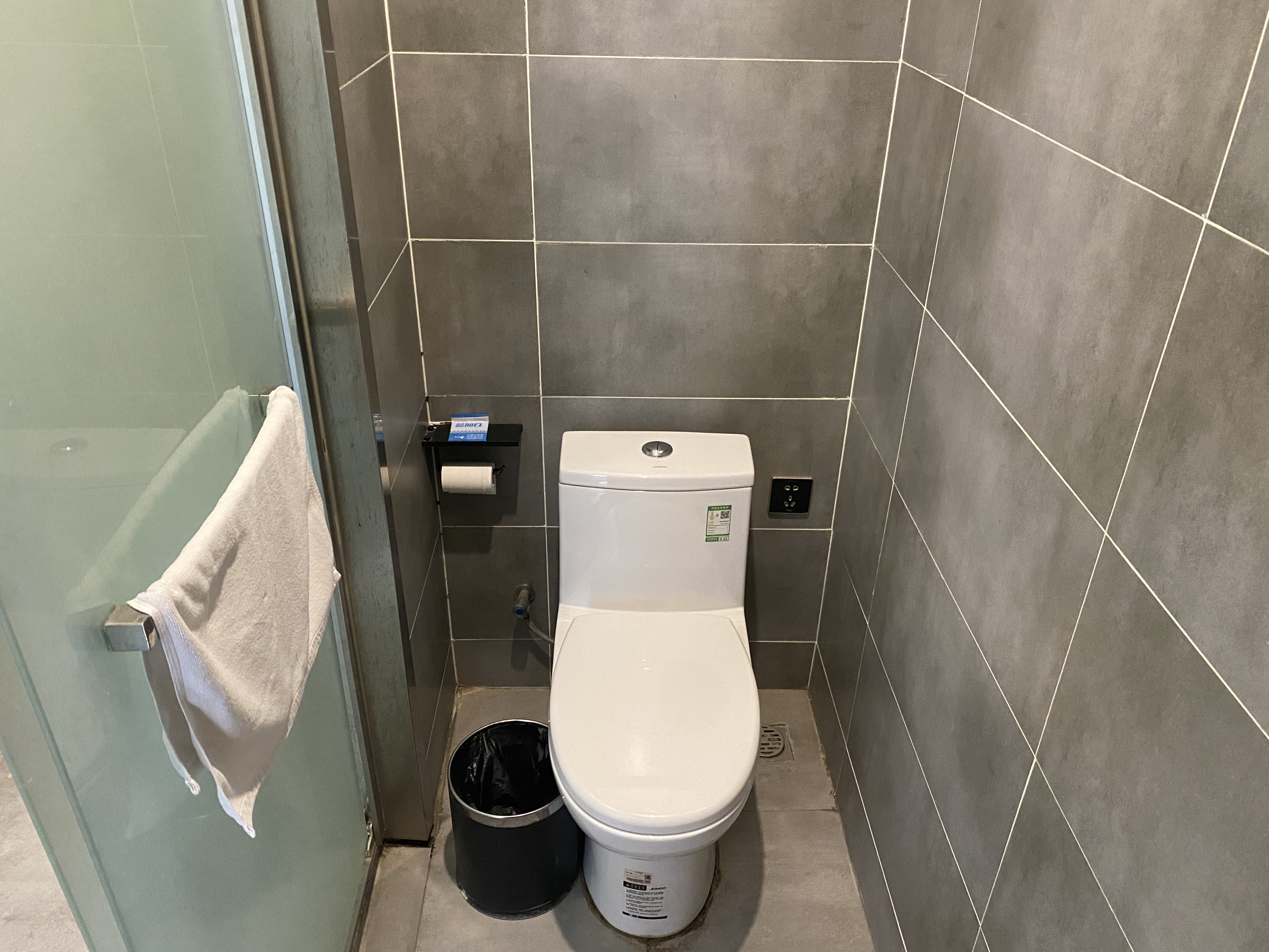 特价大床房（双塔景观+阿道夫洗护用品）