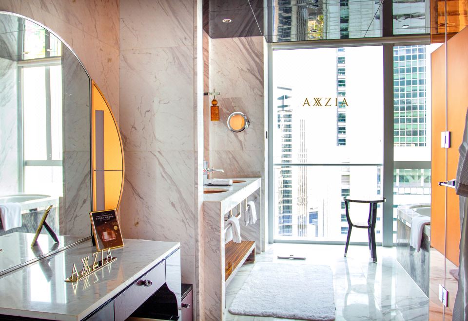 麗晶俱樂部聯名套房（東方明珠塔景）