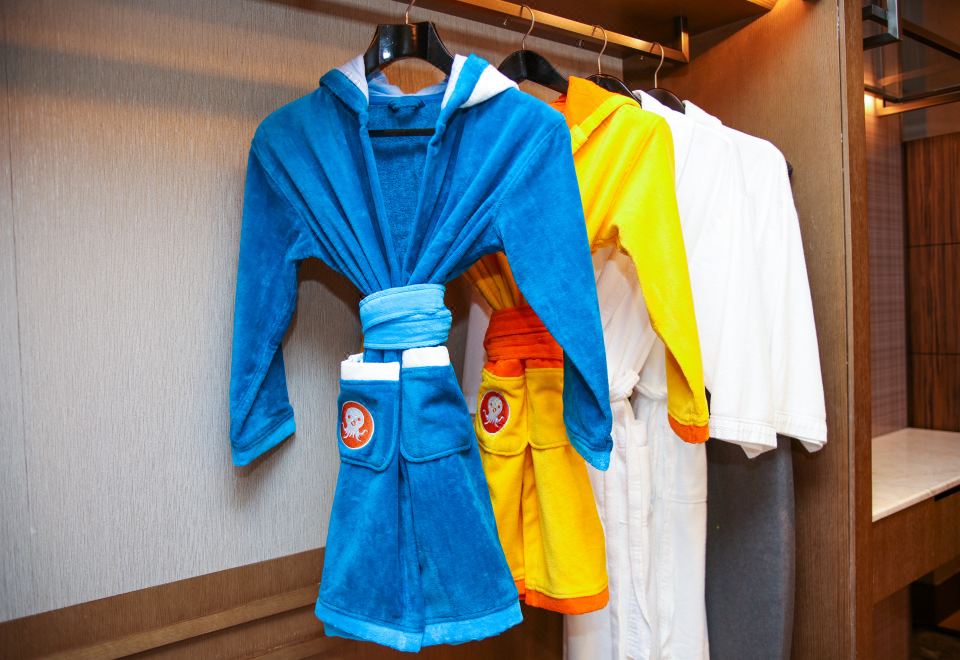 Crowne Plaza Beihai Silver BeachFamily Friendly Room