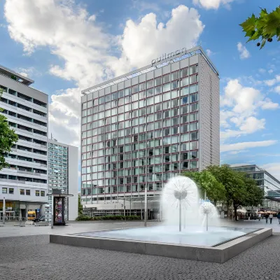 Barceló Dresden Newa Hoteles cerca de Terraza de Brühl's