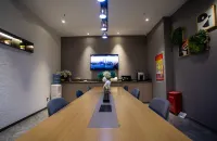 Homehotel(YiningWenzhouGoujiHuochezhan
