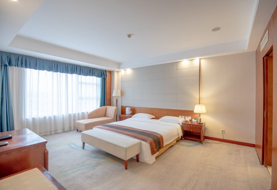 Deluxe Executive Suite