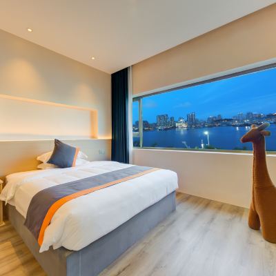 禧海180°全海景套房（迷人海景+冰箱+洗衣機+廚房） 金名海景公寓（珠海灣仔口岸國際會展中心店）優惠