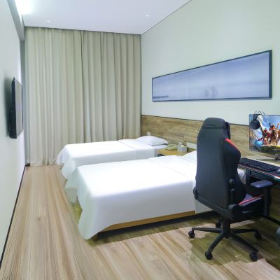 電競雙床房（3060+2K超清曲面屏165Hz+i5-12490F） 城市客棧（深圳創意園店）優惠