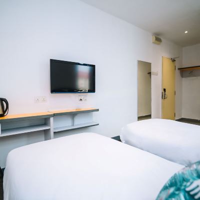 Deluxe Twin Room With Window Kupon U Pac Hotel