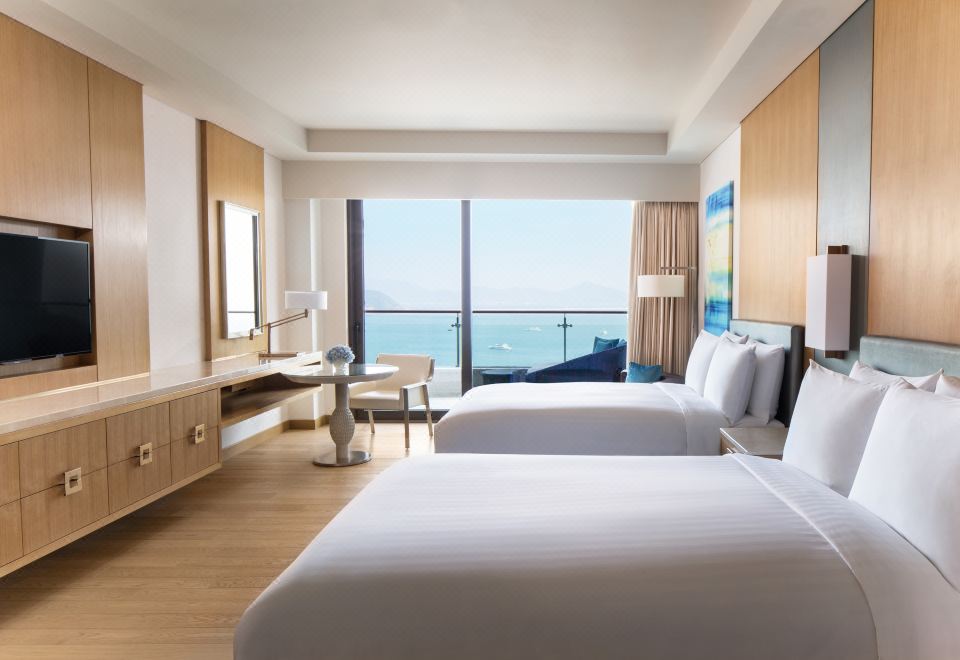 西翼揽海轩尊尚海景双床房