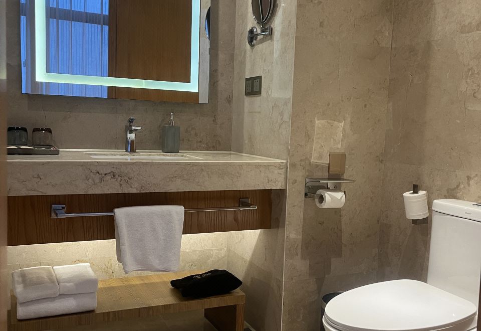 Four Points by Sheraton Shanghai KangqiaoCozy 2-bed Room