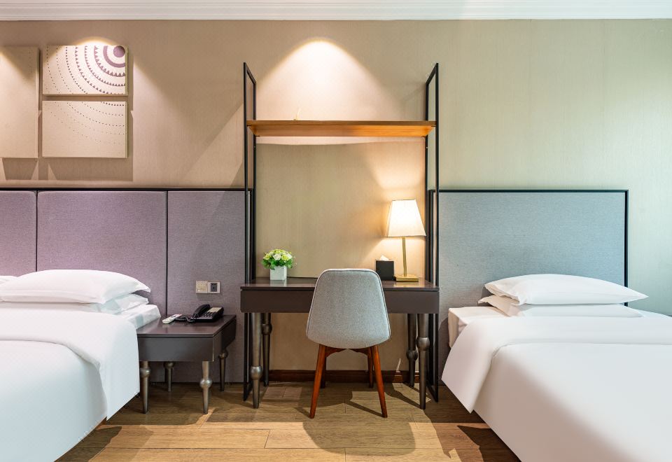 GreenTree Eastern Hotel (Xiamen Zhongshan Road Pedestrian Street)Family Room With Balcony