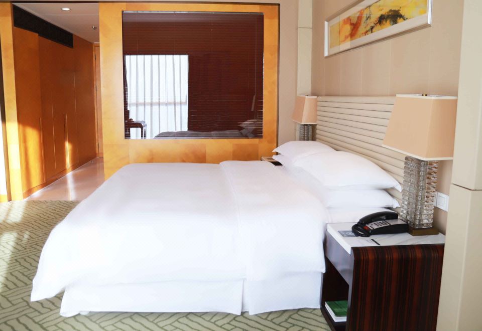 Sheraton Hohhot HotelPremier Queen Room