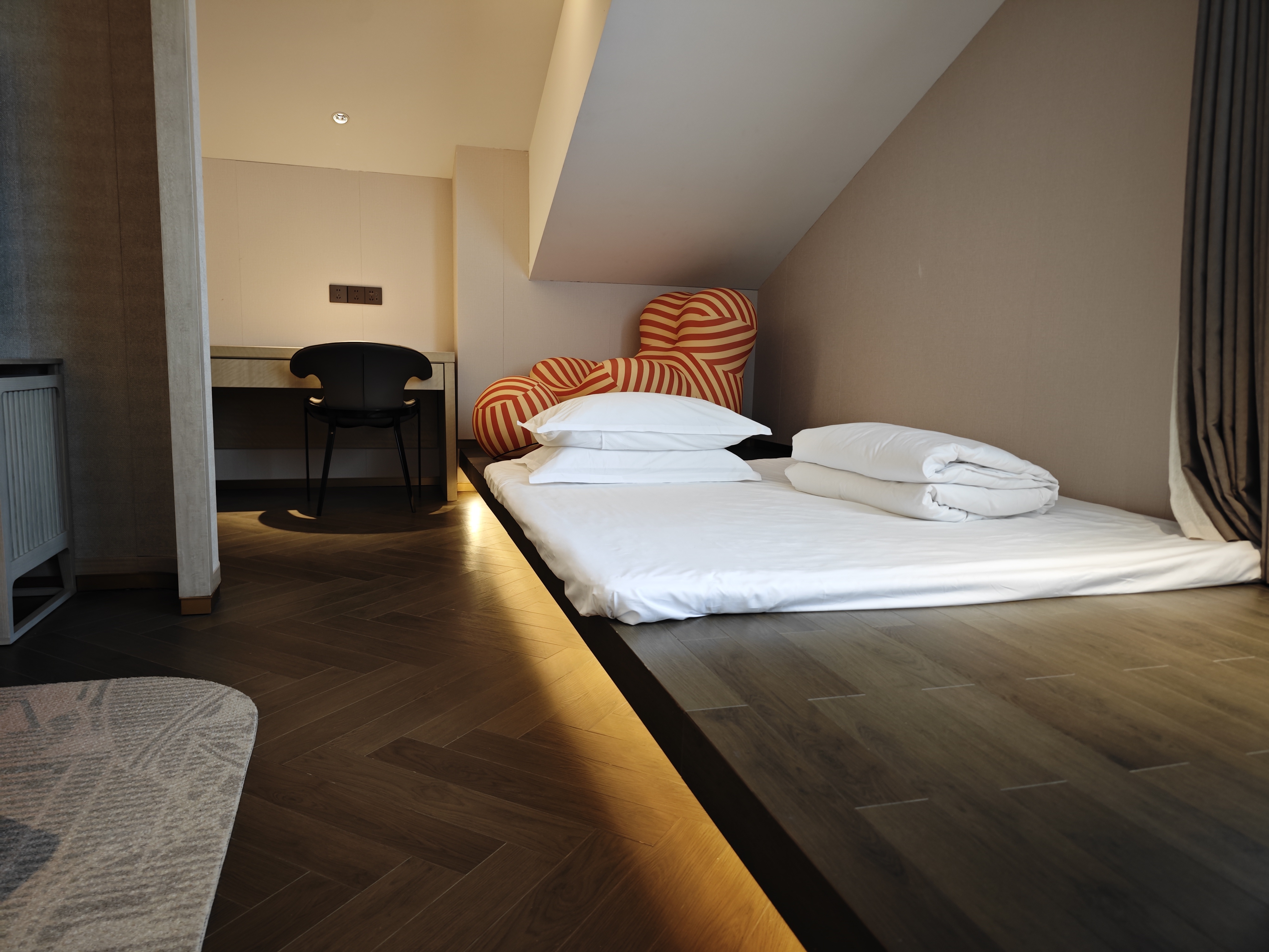 雅致·城墙亲子大套房【智能客控+亲子设施+深睡产品】