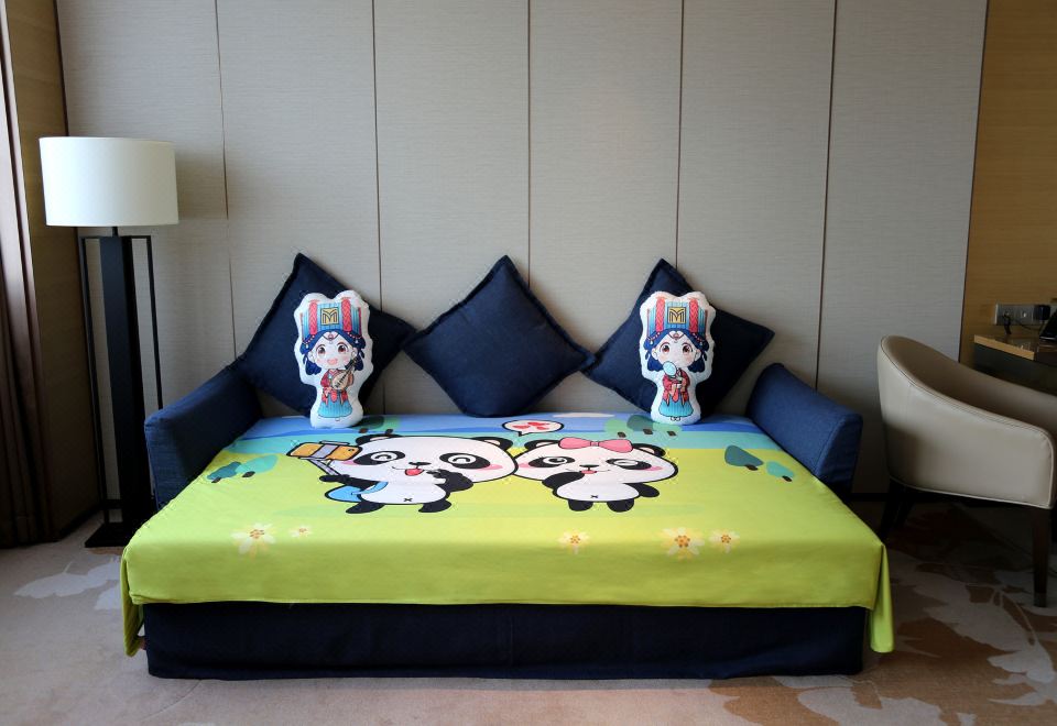 维景奇媛主题家庭房