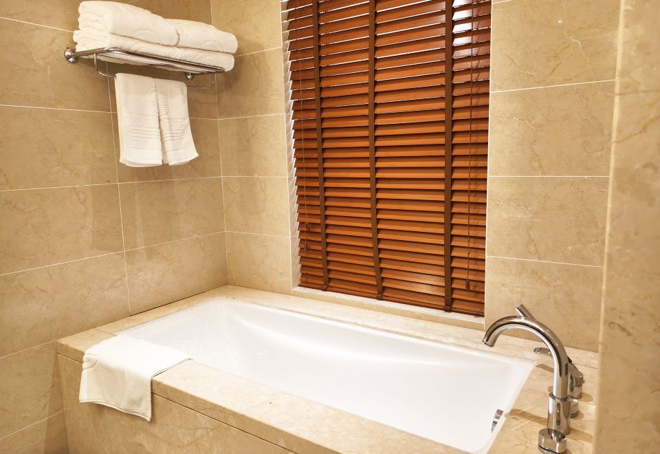 主楼家庭三人间