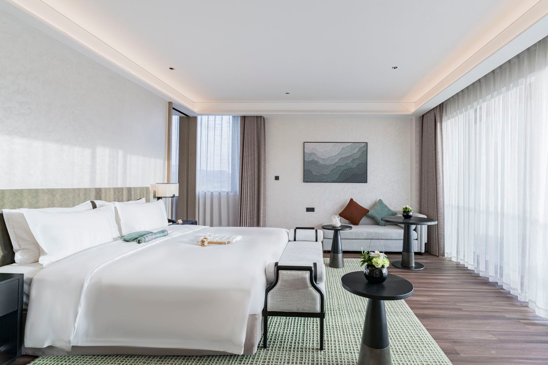 Standard Suite With Mountain View
