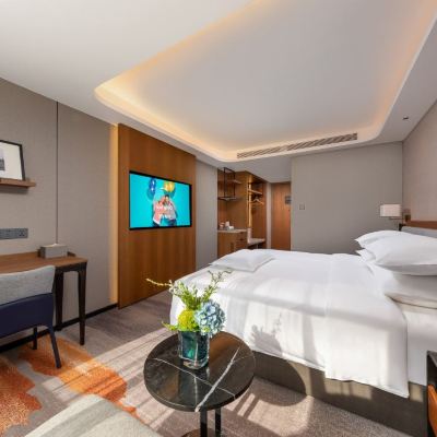 豪華大床房（零壓枕頭床墊+舒適大沙發+冰箱） 麗柏飯店（廣州火車站越秀國際會議中心店）優惠