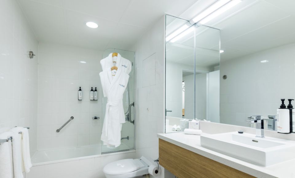 高级特大床阳台套房